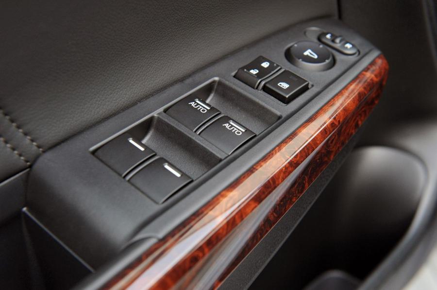  Honda Accord Crosstour 2010 года  (фото 33 из 260)